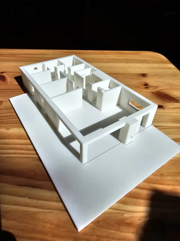 Makieta domu z druku 3D - widok bez dachu z układem ścian